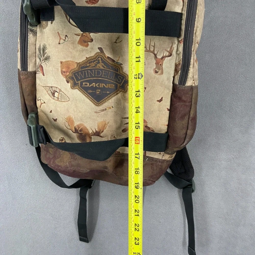 Dakine Windells Unisex Multicolor Camo Wildlife Print Hiking Travel Backpack Bag